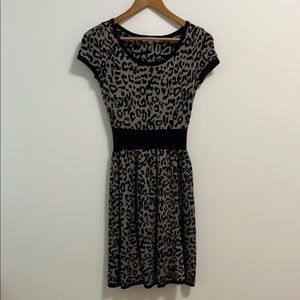 Danny & Nicole dress small black tan abstract print playful fit & flair mini